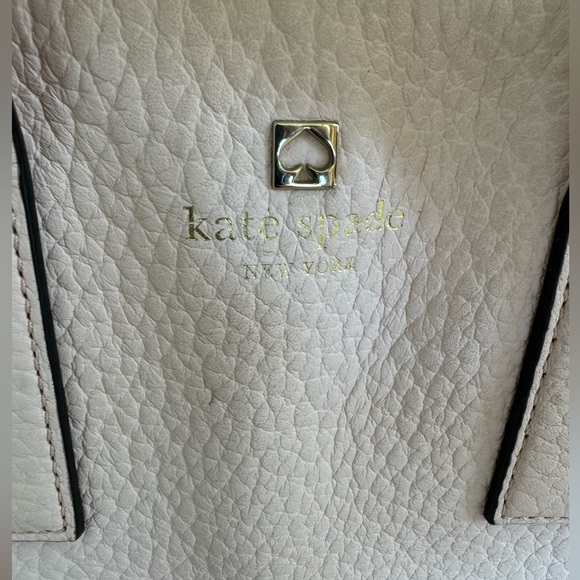 Kate Spade NY 100% Leather Southport Avenue Small Jenny...